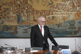 PROTEÇÃO DAS CARREIRAS CONTRIBUTIVAS LONGAS PARA REFORMAS ANTECIPADAS “ABRANGE MUITOS MILHARES”