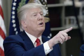 TRUMP SATISFEITO COM CHINA SOBRE MOEDA, COMÉRCIO EXTERNO E DIPLOMACIA
