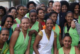 MULHERES DEFENDEM EM CABO VERDE A IRMANDADE COMO FORMA DE FORTALECER O GÉNERO