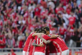 BENFICA VENCE MARÍTIMO E MANTÉM LIDERANÇA DA I LIGA ANTES DE CLÁSSICO COM SPORTING
