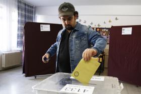 “SIM” LIDERA REFERENDO NA TURQUIA, SEGUNDO RESULTADOS PARCIAIS – TV
