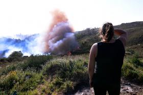 MAIS DE 140 HOMENS COMBATEM CHAMAS DE QUATRO FOGOS, O MAIOR EM LEIRIA