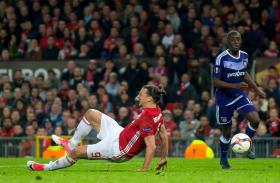 MANCHESTER UNITED CONFIRMA LESÕES GRAVES DE IBRAHIMOVIC E ROJO