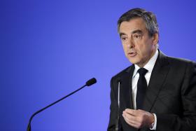 PARIS/ATENTADO: FILLON PROMETE MANTER O ESTADO DE EMERGÊNCIA