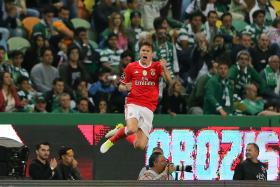 LINDELÖF “FELIZ” COM LIVRE, “NUNCA TENTADO A ESTE NÍVEL”, MARCADO AO SPORTING