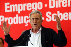 PS “MAIS PAPISTA QUE O PAPA” EM RELAÇÃO A PLANOS DE ESTABILIDADE E DE REFORMAS- PCP