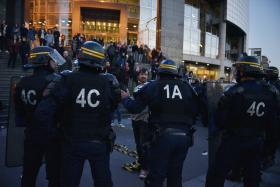 FRANÇA/ELEIÇÕES: TRÊS DETIDOS EM MANIFESTAÇÕES VIOLENTAS CONTRA RESULTADOS