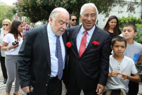 25 ABRIL: COSTA DIZ QUE TRABALHA TODOS OS DIAS PARA MAIS CRESCIMENTO E MENOS DESIGUALDADES