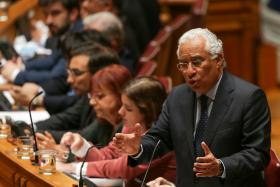 CHEFE DO GOVERNO ANUNCIA QUE DÉFICE BAIXOU 290 MILHÕES DE EUROS NO PRIMEIRO TRIMESTRE