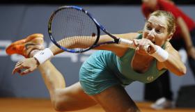 SHARAPOVA VOLTA A VENCER EM ESTUGARDA E JÁ ESTÁ NOS QUARTOS DE FINAL