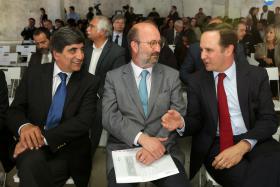 ALMARAZ: MINISTRO DO AMBIENTE AFIRMA-SE “MAIS DESCANSADO” SOBRE RISCOS DE ARMAZÉM