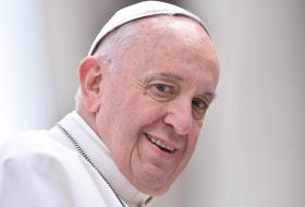 PAPA APELA PARA SOLUÇÕES PARA TRAVAR VIOLÊNCIA NA VENEZUELA