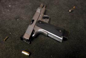ADOLESCENTE FERIDO GRAVEMENTE COM PISTOLA 6.35 QUE ESTAVA EM CASA – GNR BRAGA