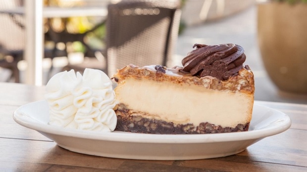 A Cheesecake Factory abrirá o seu primeiro local no Canadá em Toronto. (A Cheesecake Factory/Twitter/@Cheesecake)