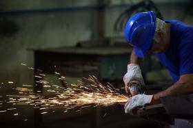 PRODUÇÃO INDUSTRIAL CRESCE EM MARÇO NA ZONA EURO E UE, DADOS DE PORTUGAL SÃO “CONFIDENCIAIS”