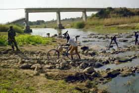 CUBANOS CONTRATADOS POR ANGOLA PARA REABILITAR ESTRADAS POR 277 MILHÕES DE EUROS