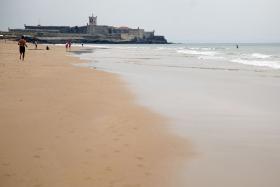AUTORIDADE MARÍTIMA E FUZILEIROS REFORÇAM PRESENÇA NAS PRAIAS PARA ALERTAR BANHISTAS