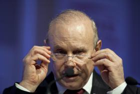 EX-MINISTRO BRASILEIRO DE LULA E ROUSSEFF ADMITE CONTA NA SUÍÇA MAS NEGA SUBORNOS