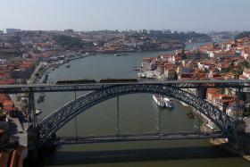 PORTO RECEBE NOVA VAGA DE ESTRANGEIROS QUE QUEREM CRIAR NEGÓCIO PRÓPRIO