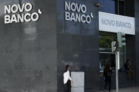NOVO BANCO PROPÕE RESCISÕES A 19 TRABALHADORES DE UNIDADE DE ARQUIVO