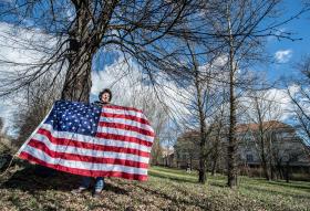 UM TERÇO DA POPULAÇÃO DOS EUA DIZ TER DIFICULDADES FINANCEIRAS