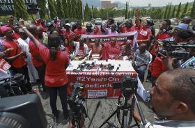 LIBERTADAS DEZENAS DE JOVENS RAPTADAS NA NIGÉRIA EM 2014