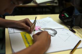 MINISTÉRIO DA EDUCAÇÃO FELICITA ALUNOS POR MEDALHA DE PRATA EM OLIMPÍADAS DA CIÊNCIA