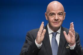 INFANTINO DIZ QUE VÍDEO-ÁRBITRO EM PORTUGAL É “EXEMPLO E INSPIRAÇÃO PARA TODOS”