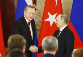 PUTIN RECEBE ERDOGAN COM SÍRIA NO TOPO DA AGENDA