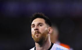 BARCELONA REITERA APOIO A MESSI, DEPOIS DE PENA DE PRISÃO POR FRAUDE FISCAL