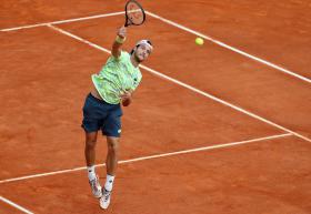 SOUSA ELIMINADO NA PRIMEIRA RONDA DO ESTORIL OPEN