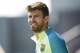 PIQUÉ INTERNADO COM DORES ABDOMINAIS FALHA JOGO DO FC BARCELONA COM LAS PALMAS