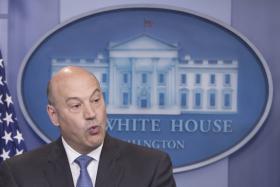 ASSESSOR DE TRUMP CORRIGE DECLARAÇÕES E GARANTE MANUTENÇÃO DAS SANÇÕES À RÚSSIA