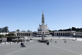 PAPA: MARCELO PASSOU BREVEMENTE PELO SANTUÁRIO DE FÁTIMA PERTO DA MEIA-NOITE
