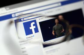 FACEBOOK APAGA DEZENAS DE MILHARES DE CONTAS DE NOTÍCIAS FALSAS NO REINO UNIDO