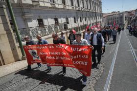 TRABALHADORES DA EMEF PARALISAM 3 HORAS POR DIA ENTRE 19 E 23 DE JUNHO