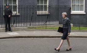 THERESA MAY ACUSA RESPONSÁVEIS EUROPEUS DE TENTAREM INFLUENCIAR ELEIÇÕES