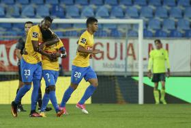 ESTORIL-PRAIA VENCE DESPORTIVO DE CHAVES E GARANTE PERMANÊNCIA NA I LIGA