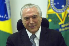 DEPUTADO FORMALIZA PEDIDO DE DESTITUIÇÃO DE PR BRASILEIRO MICHEL TEMER