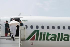 PAPA FRANCISCO CHEGOU À BASE DE MONTE REAL ÀS 16:10
