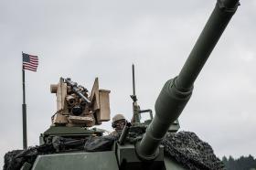 ESTADOS UNIDOS E ANGOLA ACERTAM REFORÇO DA COOPERAÇÃO NA DEFESA