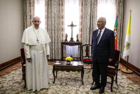 PAPA FRANCISCO NA BASÍLICA DE FÁTIMA PARA REZAR JUNTO AO TÚMULO DOS PASTORINHOS