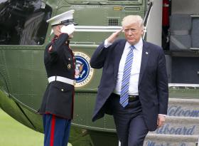 TRUMP DEFENDE SANÇÕES MAIS DURAS CONTRA A COREIA DO NORTE