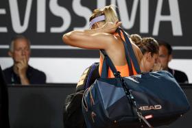 MARIA SHARAPOVA ABANDONA TORNEIO DE ROMA APÓS LESÃO NA PERNA ESQUERDA