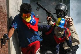 GENERAL VENEZUELANO DENUNCIA FORMAÇÃO DE FRANCO-ATIRADORES PARA ATACAR MANIFESTANTES