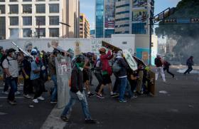 VENEZUELA: SEIS LUSO-VENEZUELANOS DETIDOS E UMA CENTENA DE COMÉRCIOS SAQUEADOS