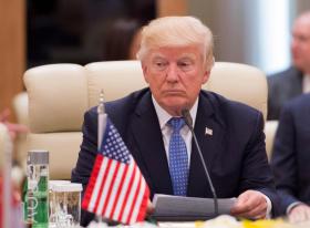 TRUMP ACUSA IRÃO DE DESESTABILIZAR A REGIÃO E APOIAR OS CRIMES DE ASSAD