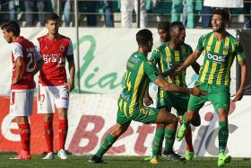 TONDELA E MOREIRENSE VENCEM E ASSEGURAM MANUTENÇÃO