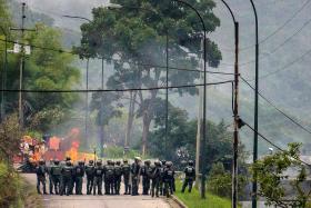 SOBE PARA 55 NÚMERO OFICIAL DE MORTOS NOS PROTESTOS NA VENEZUELA