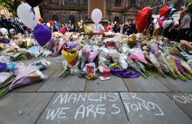 SOBE PARA 75 NÚMEROS DE FERIDOS NO ATENTADO DE MANCHESTER, 23 DELES EM ESTADO CRÍTICO